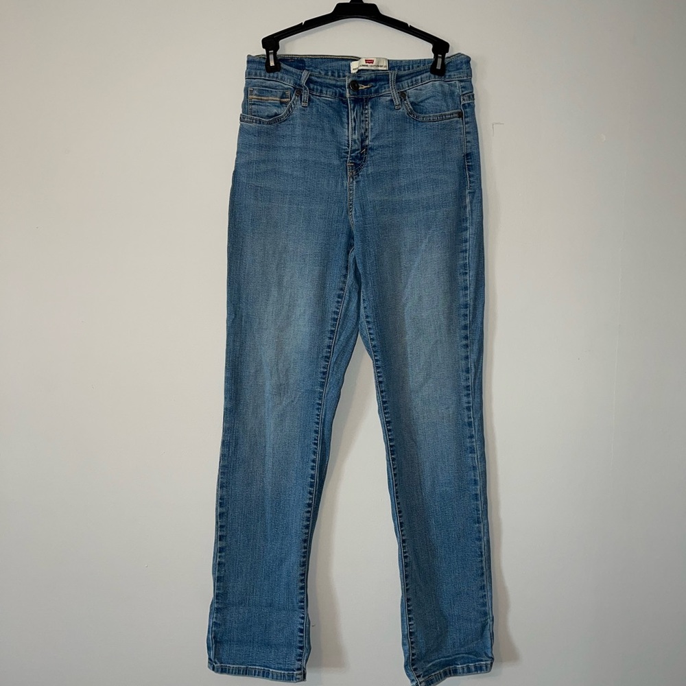 Levi’s straight leg jeans